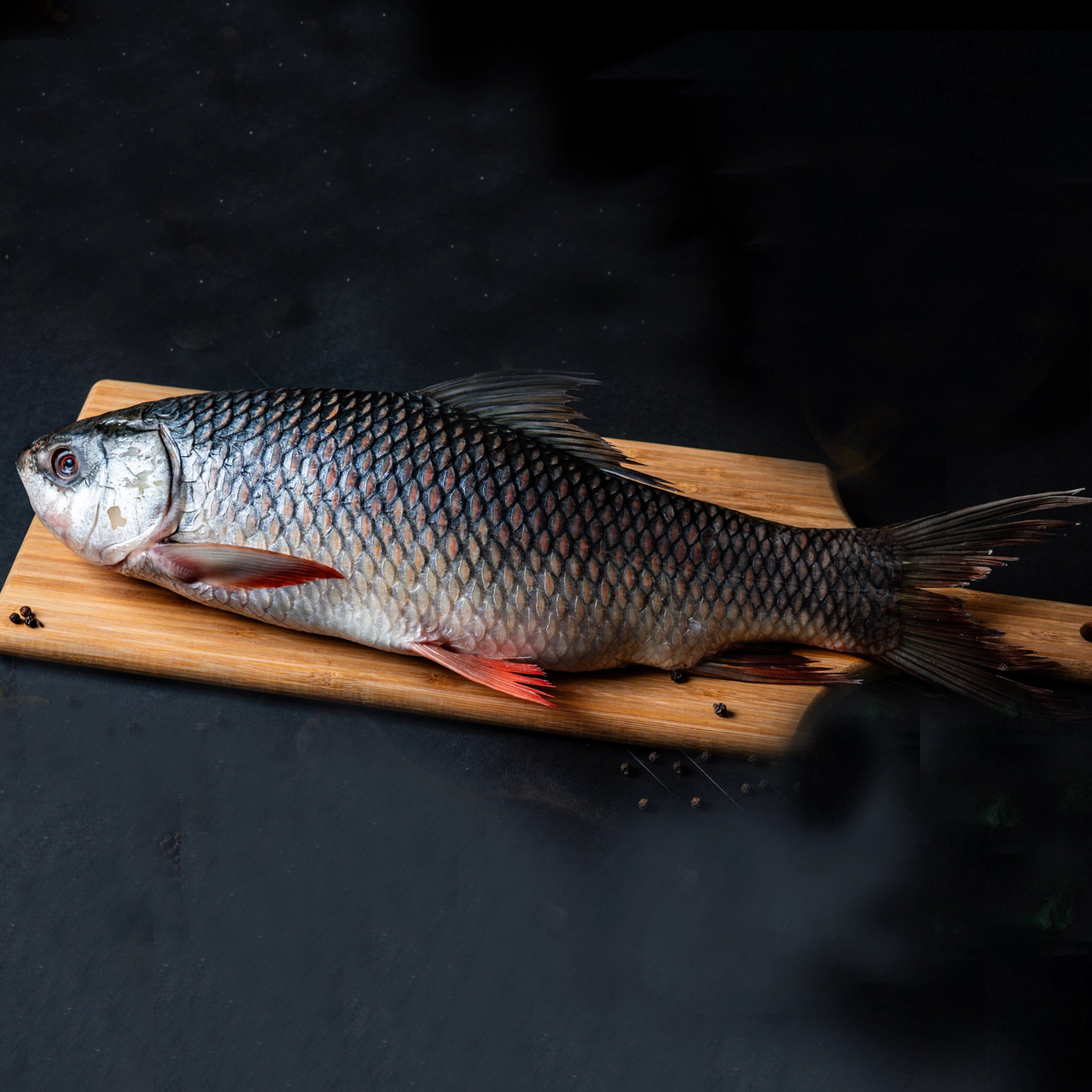 Rohu (Rui) Whole Curry Cut with head & tail Nt. Wt. 650-850g