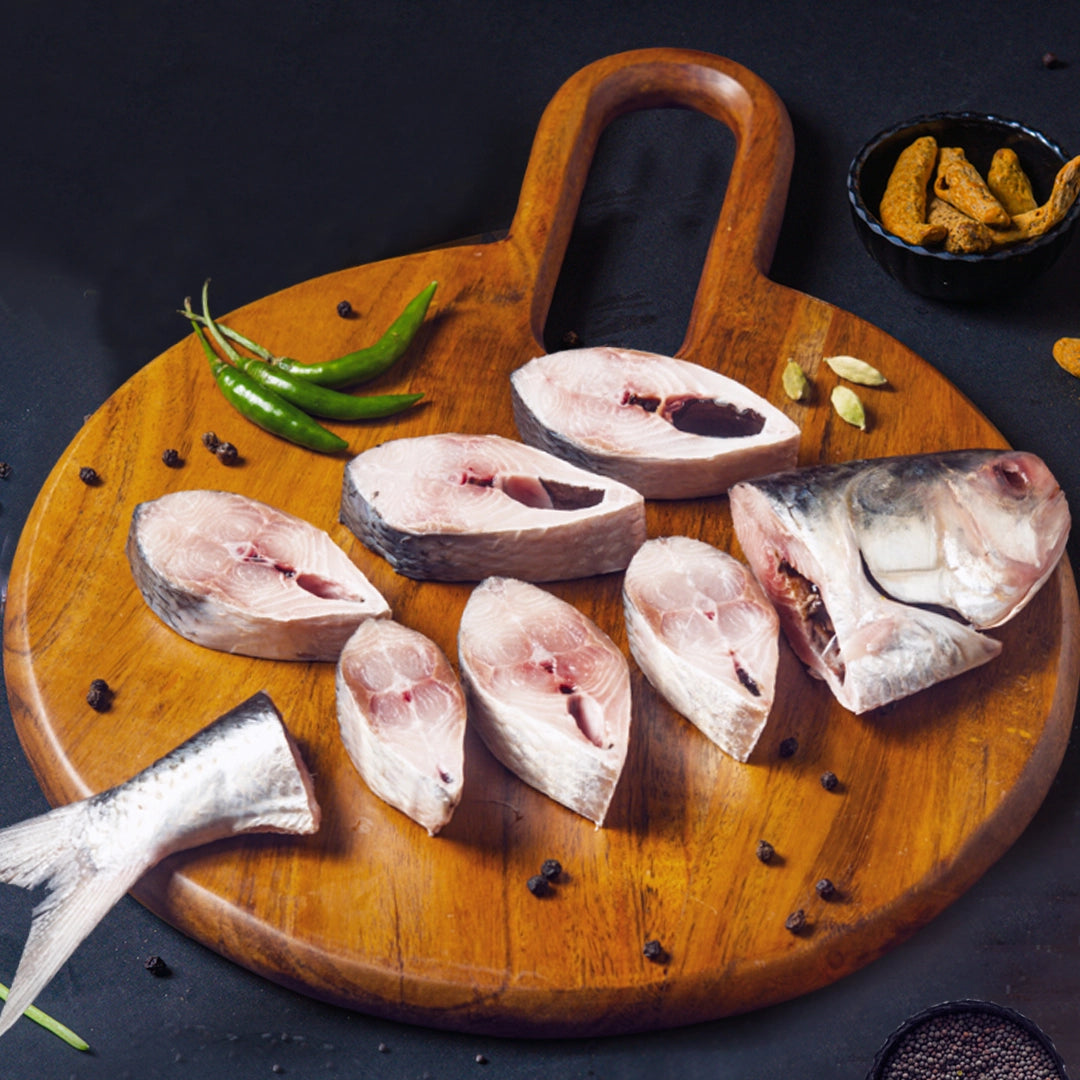 Hilsa(Padma Ilish) Fish Big Round Bengali Cut with Head Nt. Wt. 700g-750g